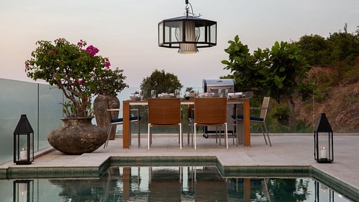 Villa Belle Dining area