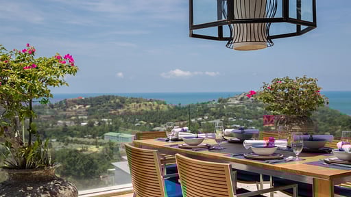 Villa Belle Dining area