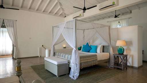 Villa Bellini Blue Bedroom 1