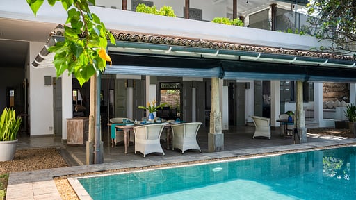 Villa Bellini Blue Dining area