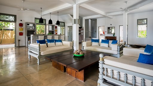 Villa Bellini Blue Living room