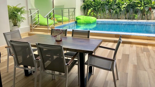 Villa Bellini Dining area