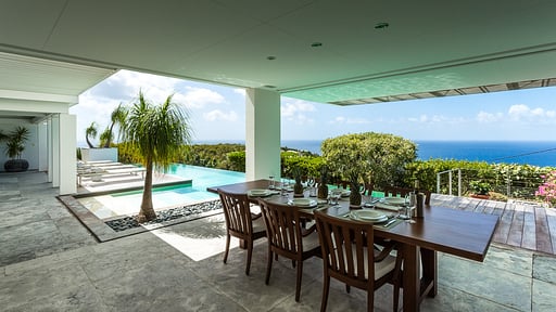 Villa Bellissima Dining area