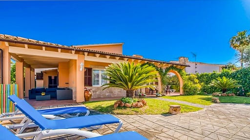 VILLA BELLOTA