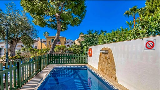 VILLA BELLOTA Swimming pool