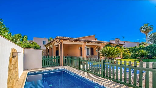 VILLA BELLOTA Swimming pool