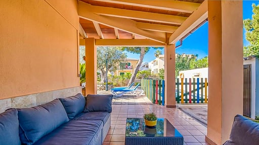 VILLA BELLOTA Terrace/Veranda