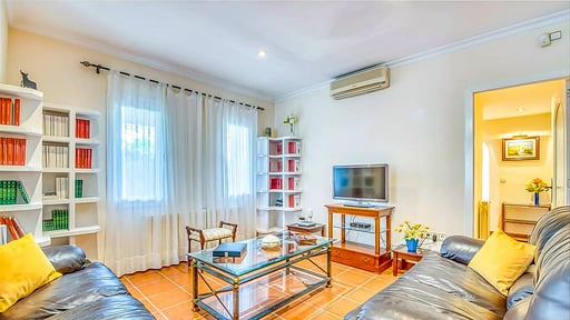 VILLA BELLOTA Living room