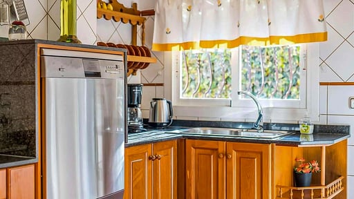 VILLA BELLOTA Kitchen