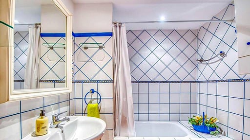 VILLA BELLOTA Others