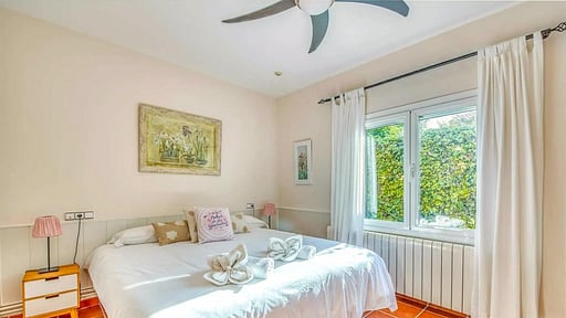 VILLA BELLOTA Bedroom 3