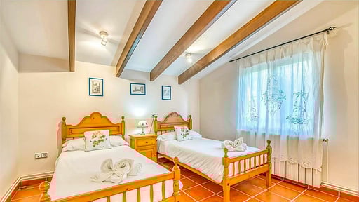 VILLA BELLOTA Bedroom 1