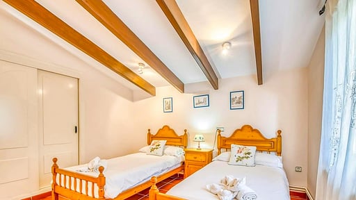 VILLA BELLOTA Bedroom 1