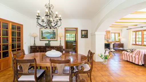 Villa Belmar Dining area