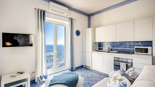 Villa Belvedere delle Sirene Kitchen 1