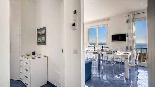 Villa Belvedere delle Sirene Dining area 2