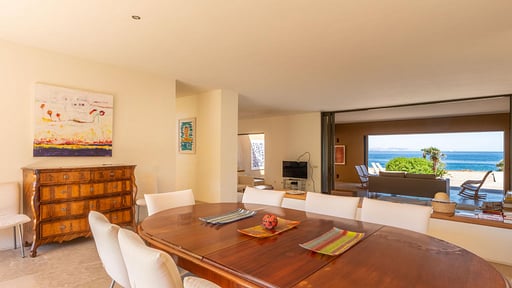 Villa Betlemont Dining area