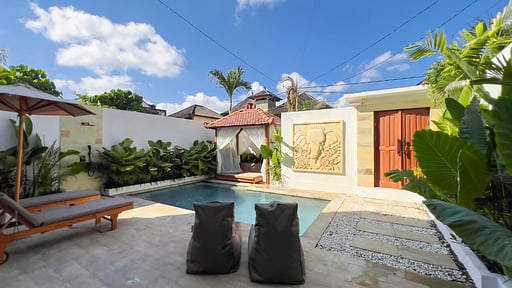 Villa Bewell Gazebo