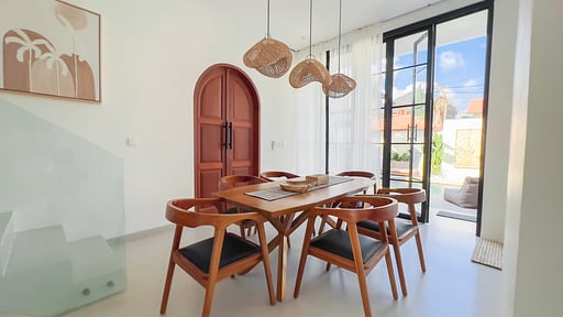Villa Bewell Dining area