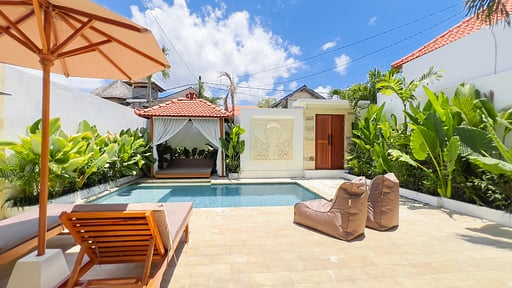 Villa Bewell Gazebo