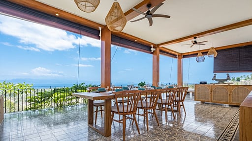 Villa Bhoemi Dining area