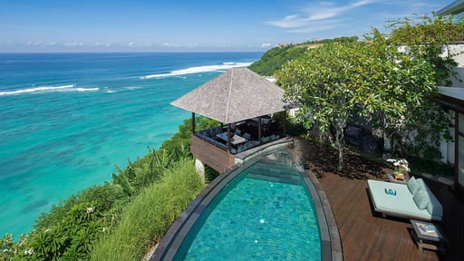 Villa Bidadari Cliffside Estate Swimming pool