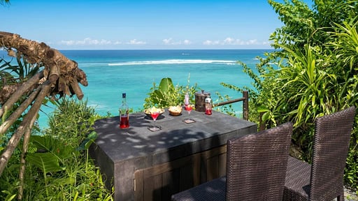 Villa Bidadari Cliffside Estate Garden