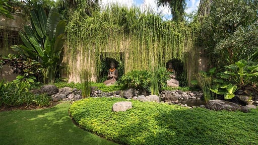 Villa Bidadari Cliffside Estate Garden