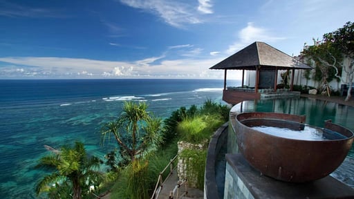 Villa Bidadari Cliffside Estate Surroundings