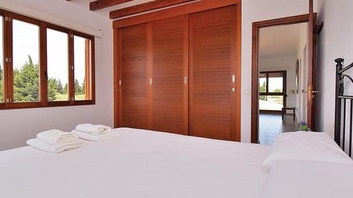 Villa Biniaco Bedroom 1