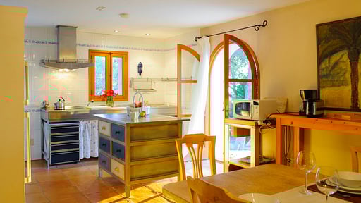 Villa Binifarda Dor Dining area