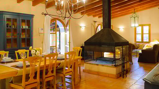 Villa Binifarda Dor Dining area
