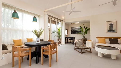 Villa Biro Dining area
