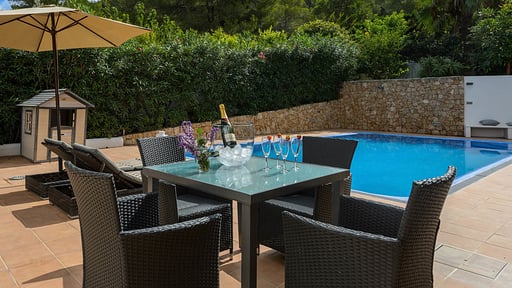 Villa Blanca Santa Eulalia Dining area