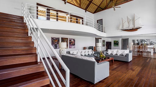 Villa Blanca Living room