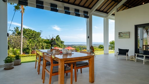 Image 3 of Villa Bloom