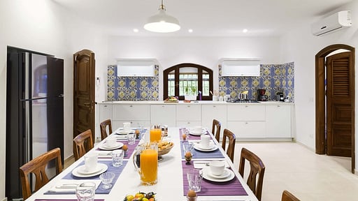 Villa Blue Moon Dining area