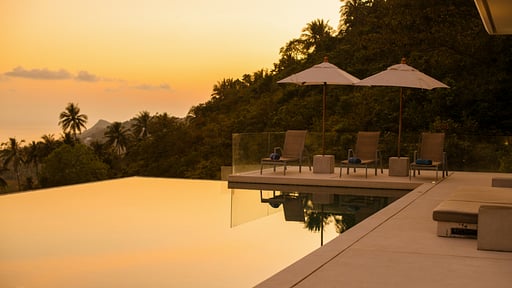 Blue View Estate Swimming pool 2