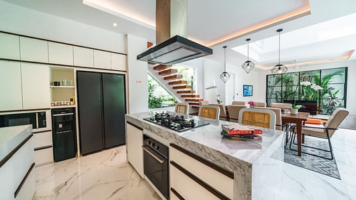 Villa Blue Water Kitchen