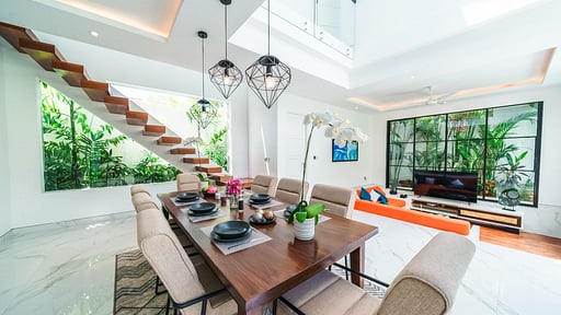 Villa Blue Water Dining area