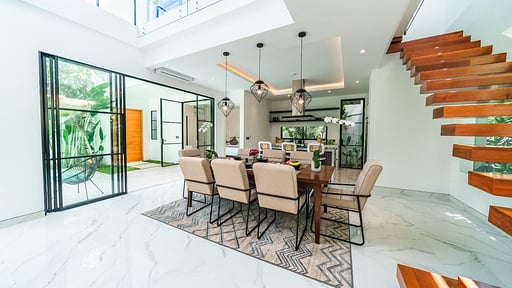 Villa Blue Water Dining area