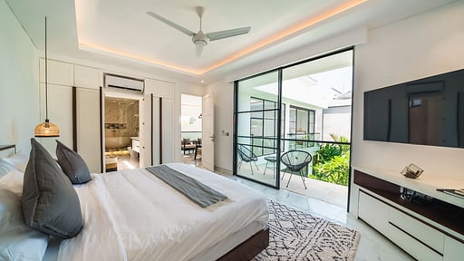 Villa Blue Water Bedroom 2