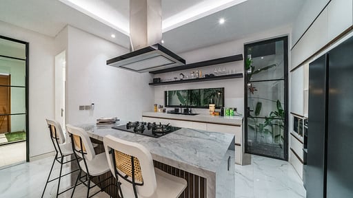 Villa Blue Water Kitchen