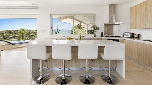 Villa Blue Water Dining area 2