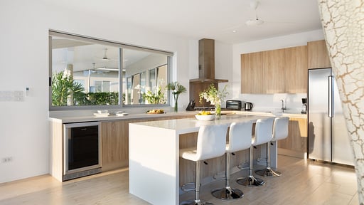 Villa Blue Water Dining area 2