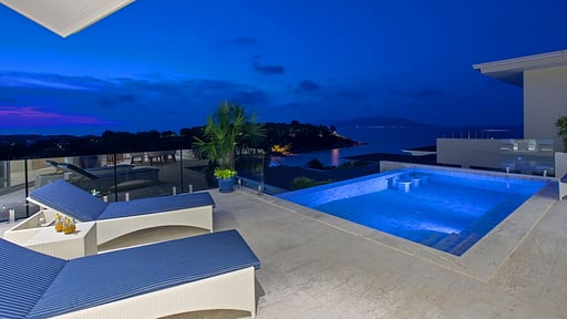 Villa Blue Water Swimming pool