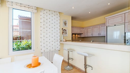 Villa Bluetique Kitchen 1