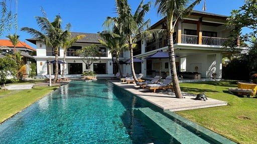 Villa Bogor Swimming pool