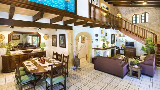 Villa Bon Reco Dining area