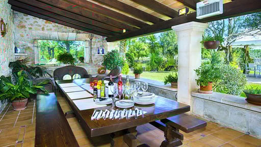 Villa Bon Reco Dining area